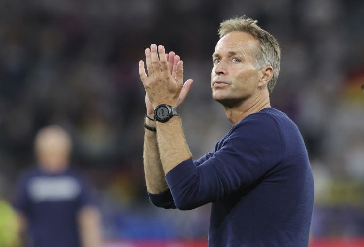 九游用户空间-尤尔曼德：唯药厂让我想重执教鞭，比赛中时刻出色才能成顶级球队