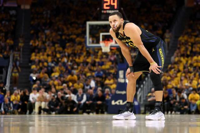 九游用户空间-生涯首次腿筋拉伤！库里不想拿自己的健康冒险