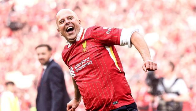 九游官网主页-斯洛特上任时曾遭嘲讽：这人谁啊？利物浦完蛋了！