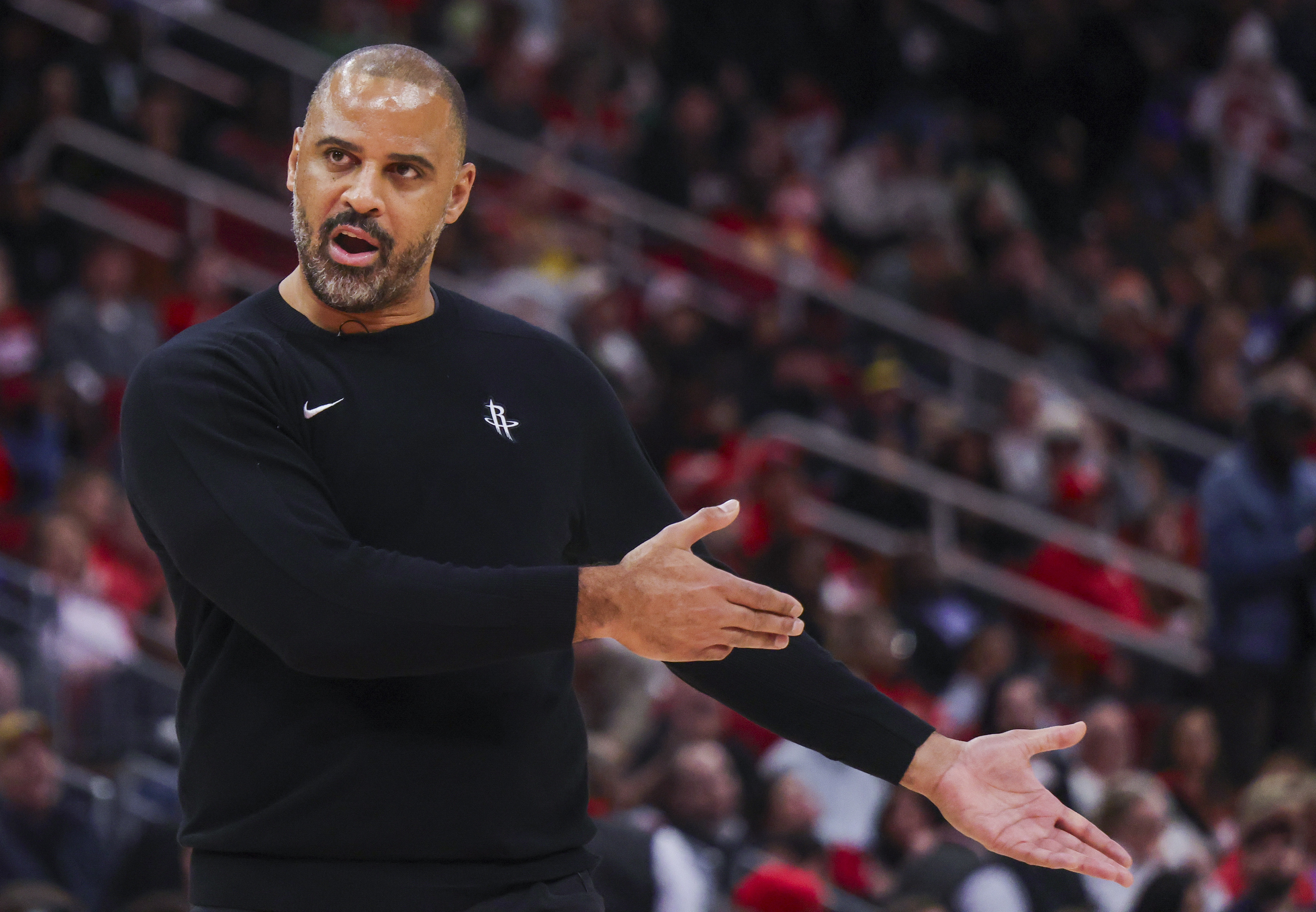 九游娱乐中心-媒体人：火箭进攻没有宽容度 不让练又奢望场上能施展 哪有这好事